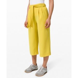 Lululemon Yellow Noir Crop Capris